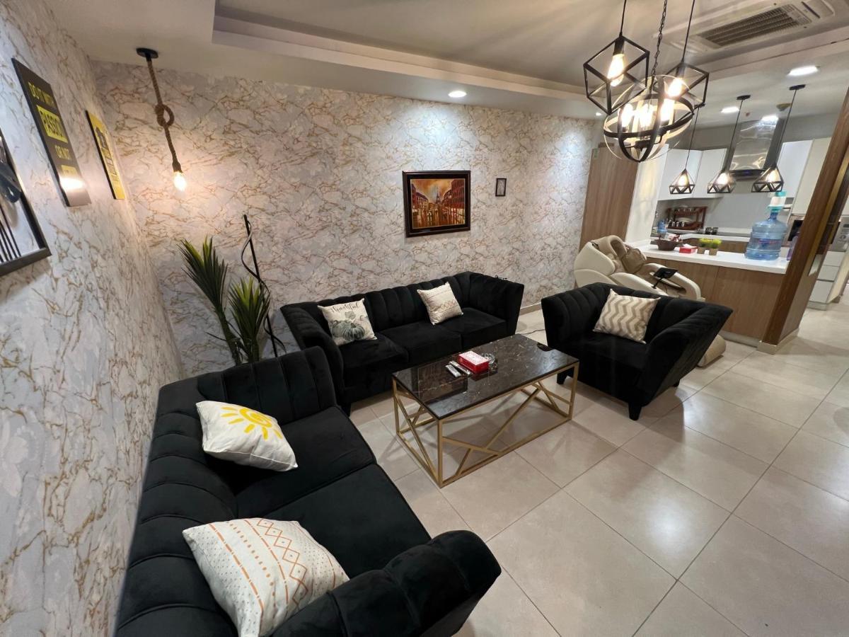 Sunset Luxury Gold Crest Mall Residency Лахор Экстерьер фото