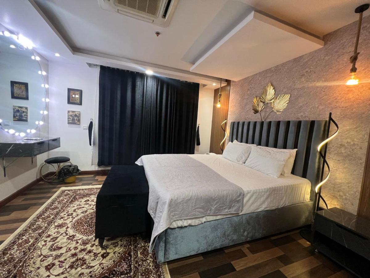 Sunset Luxury Gold Crest Mall Residency Лахор Экстерьер фото
